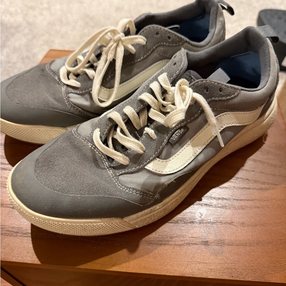 Vans UltraRange Gray and White Men's Sneakers - Picture 3 of 4